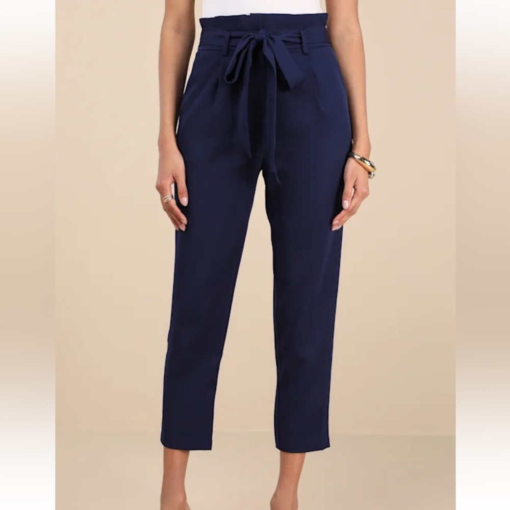 Lulu's Classic Navy Cropped Pants